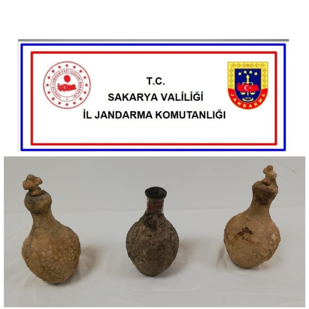 Üç adet tarihi toprak testi ele geçirildi 