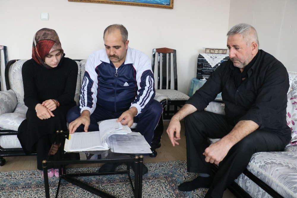 Üç aile “çapraz böbrek nakli” ile sevdiklerini sağlıklarına kavuşturdu 