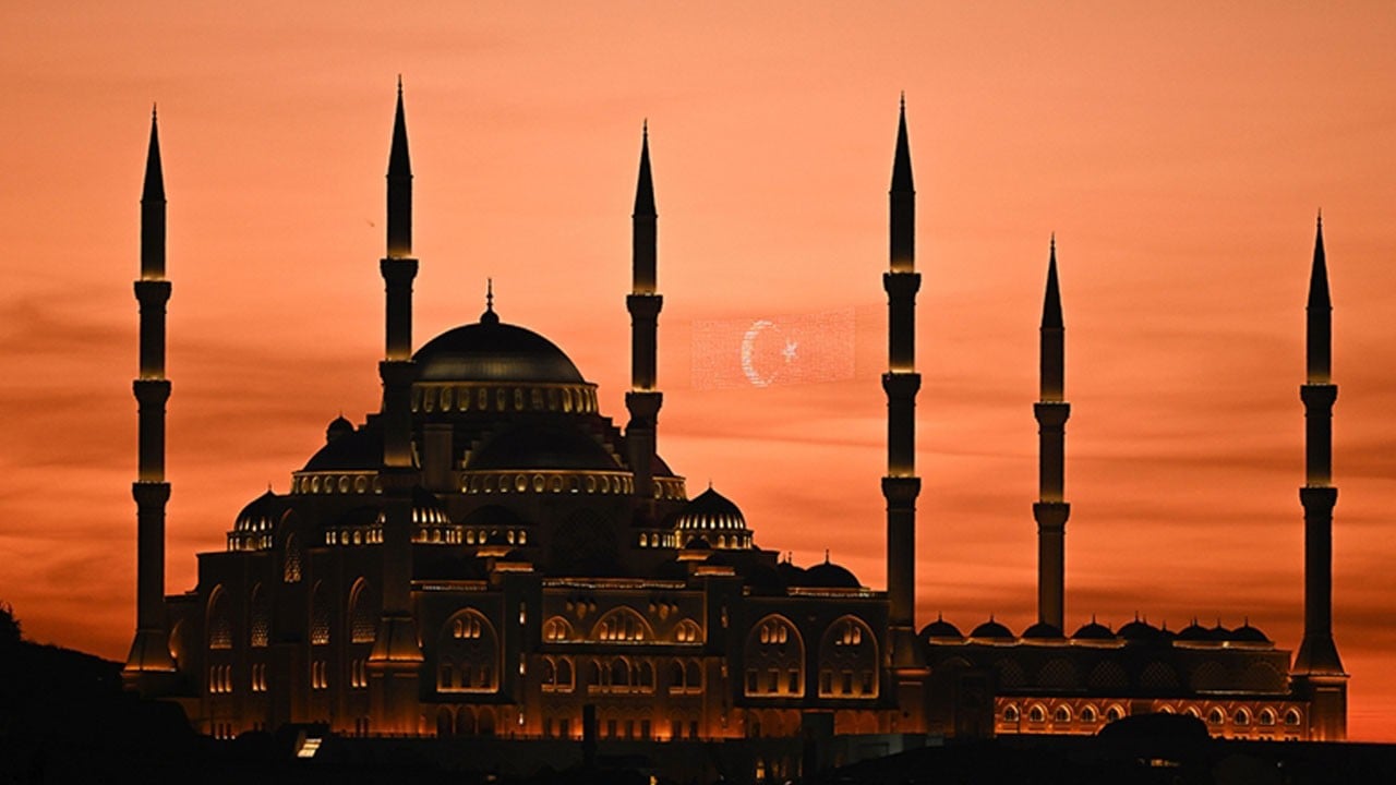 Üç aylar ne zaman başlıyor?