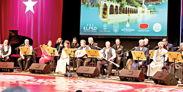 Üç kardeş şehir türküyle birleşti