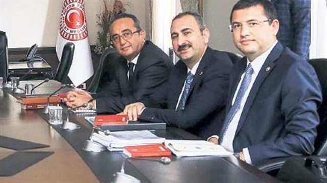 Üç parti YÖK'ün kaldırılmasında anlaştı