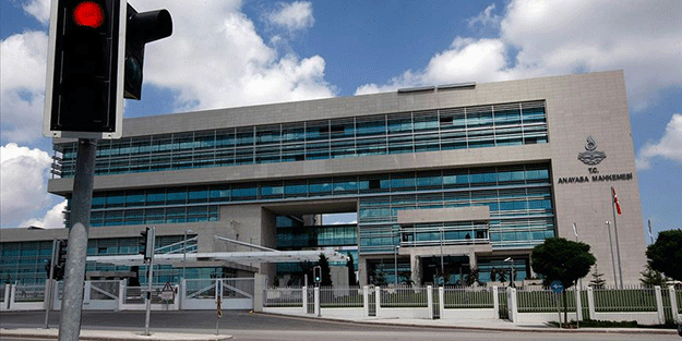 Üç siyasi parti hakkında suç duyurusu