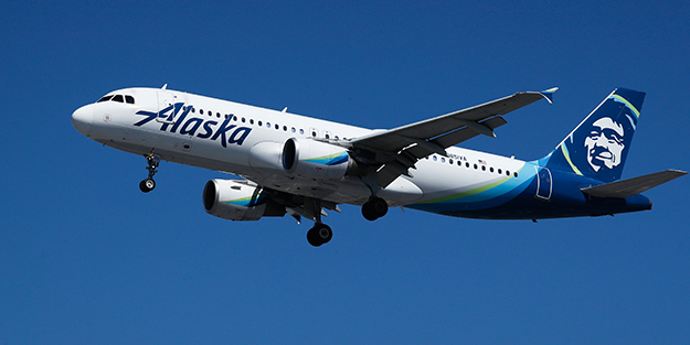 Uçağı düşürmeye çalışan pilot, 83 kez “cinayete teşebbüsle” suçlandı