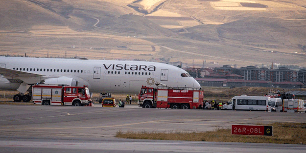 Uçağın tuvaletindeki not acil iniş yaptırdı