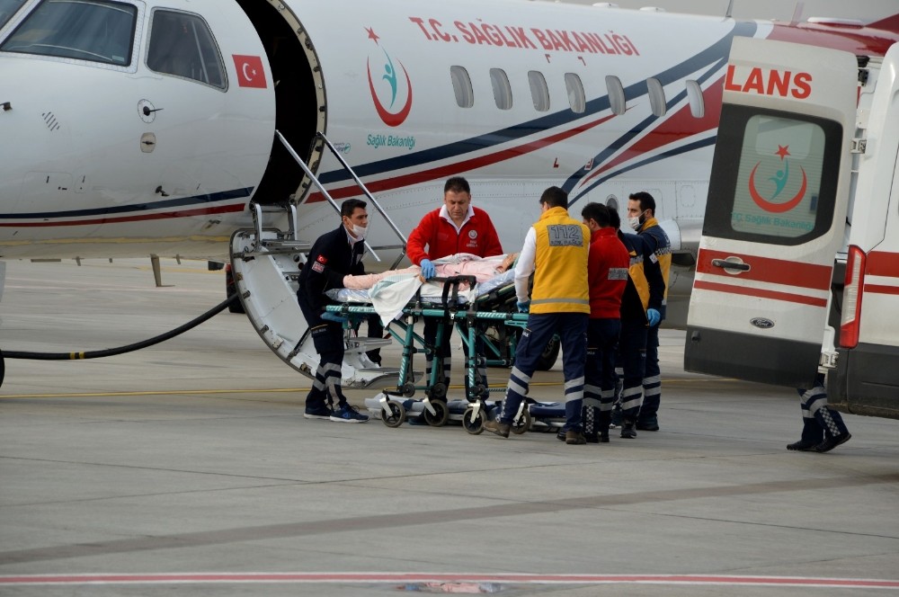 Uçak ambulans Kayseri’deki 2 hasta için havalandı 