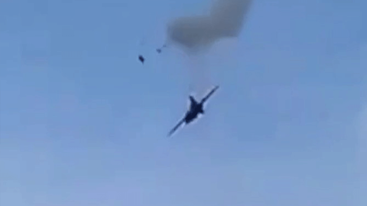 Uçak havada patladı! Bütün ülke şokta!