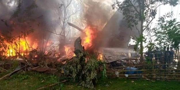 Feci görüntüler! Uçak kazası sonrası Dışişleri Bakanlığı'ndan açıklama