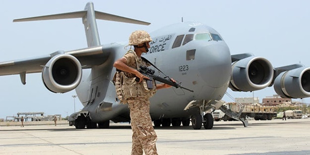 Uçaklar peş peşe havalandı! BAE'de dikkat çeken hareketlilik