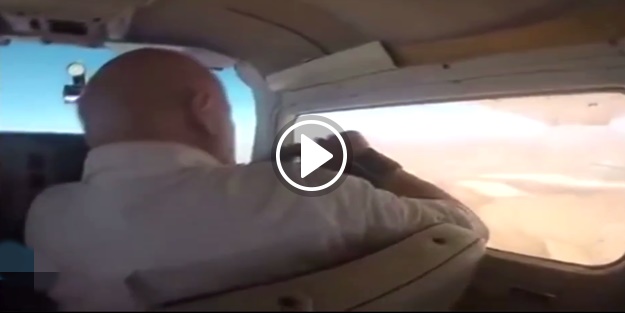 Uçakta camı açıp fotoğraf çekmek isteyince...