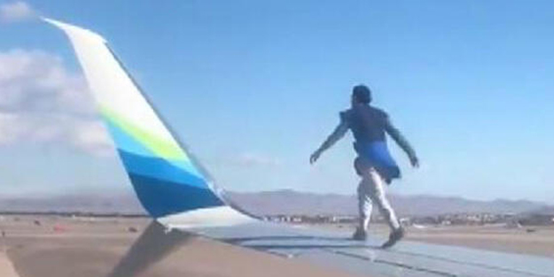 Uçaktaki yolcular gözlerine inanamadı! ABD'de ilginç olay