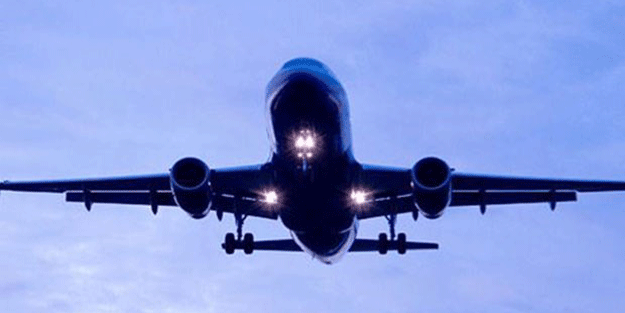 Uçaktakiler önce şaşırdı, sonra sevindi