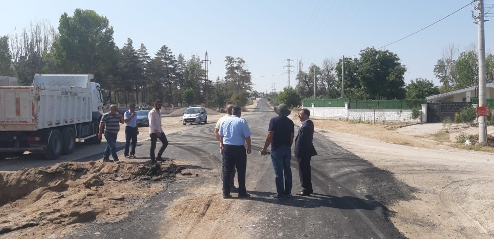 Uçhisar Belediye Başkanı Süslü sıcak asfalt çalışmalarını inceledi 
