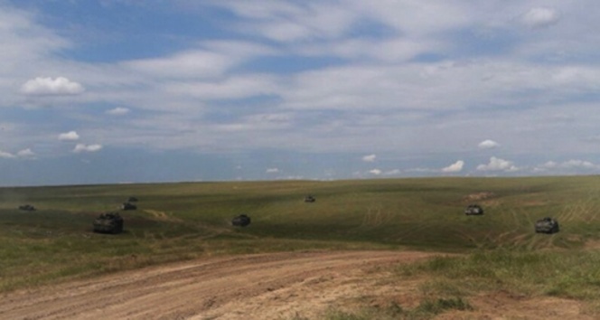Üçlü tatbikatla Rusya’ya gözdağı verildi!