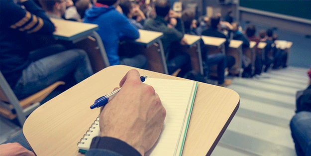 Ücretsiz eğitimleri iptal edildi! 20 bin genç ülkesine dönecek