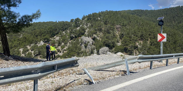 Uçuruma yuvarlanan otomobildeki 1 kişi öldü, 2 kişi yaralandı