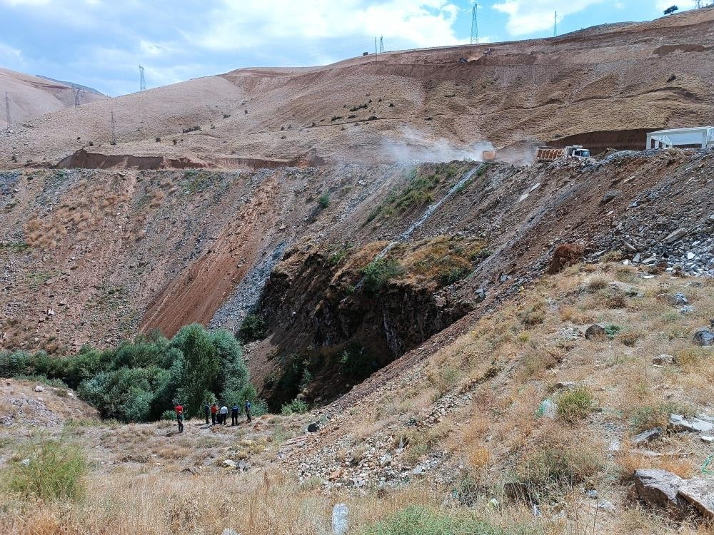 Uçuruma yuvarlanan yaşlı adamın feci ölümü