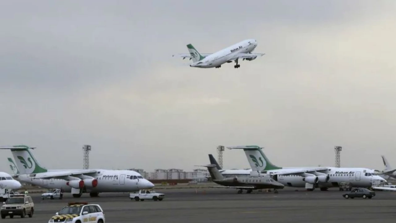 Uçuş emniyetinde revize! İletişim araçları kısıtlandı!