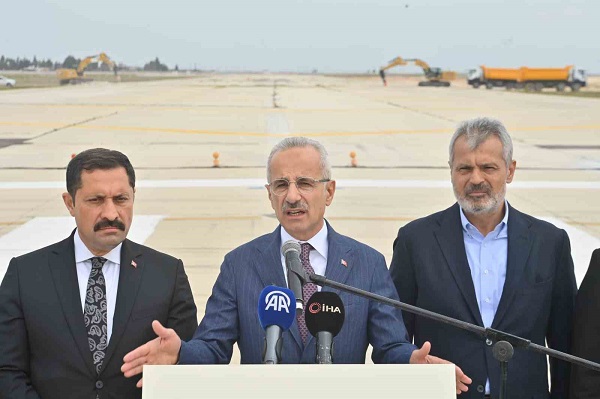 Uçuşlar yeniden başladı! Hatay Havalimanı'na 3 bin metre pist yapıldı