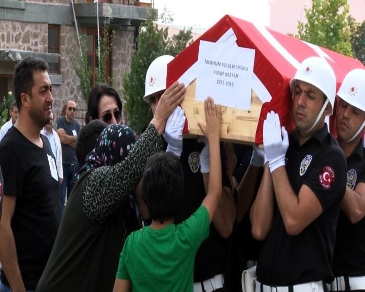 Üçüzler yetim kaldı 
