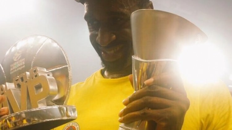 Udoh: Anneme karşı bile oynarım