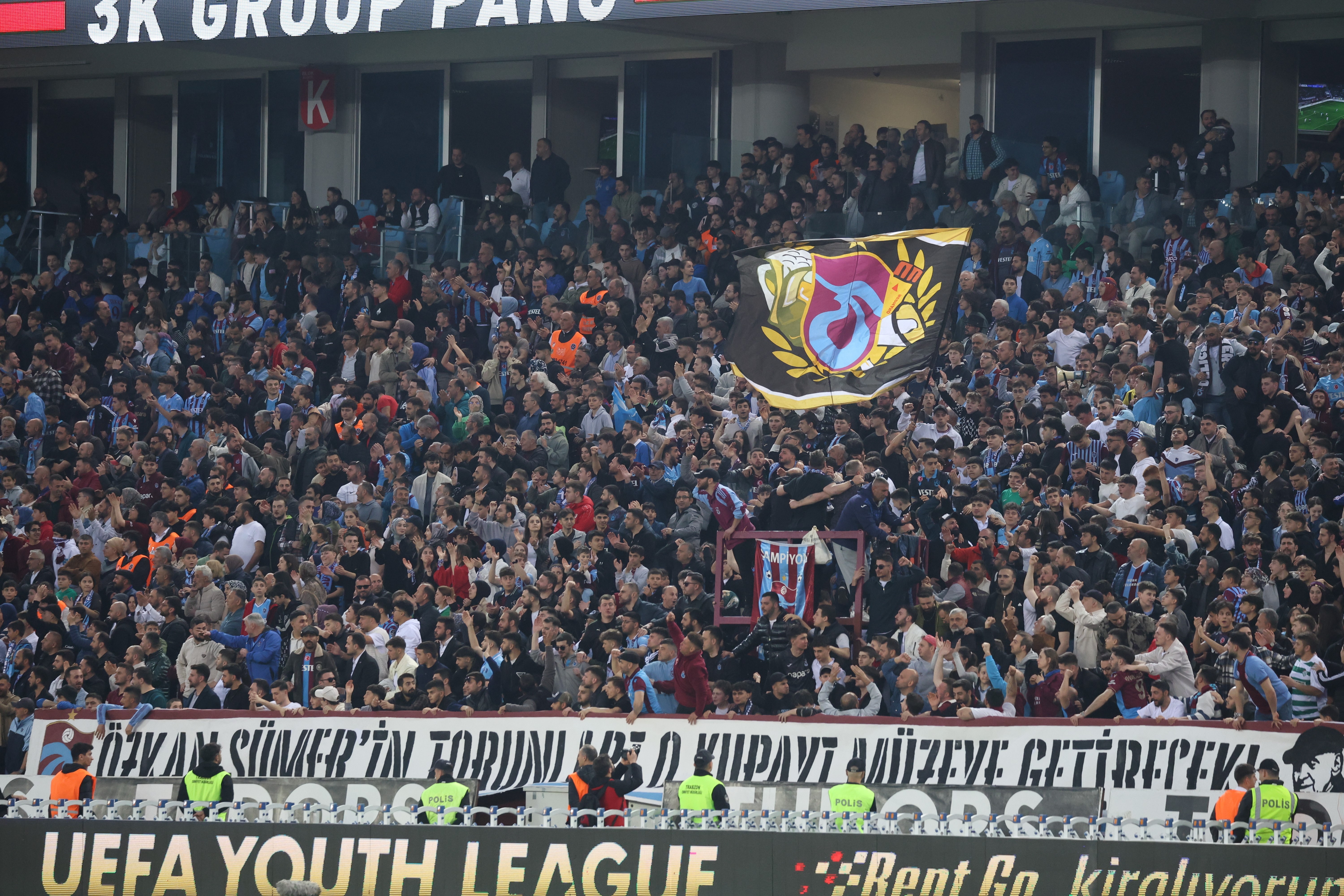 UEFA Gençlik Liginde taraftar rekoru kırıldı