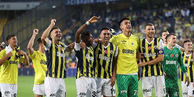 UEFA Konferans Ligi öncesi Fenerbahçe'de büyük deprem... Bir bu eksikti: İsmail Kartal ne yaptı böyle?
