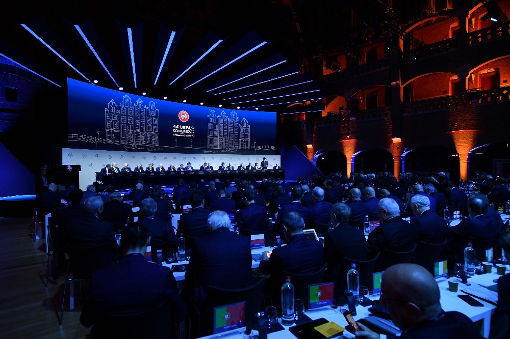 UEFA Kongresi Amsterdam’da yapıldı 