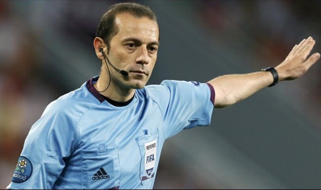 UEFA'dan Cüneyt Çakır'a dev bir maç daha!