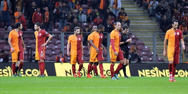 UEFA'dan Galatasaray'a çifte ceza