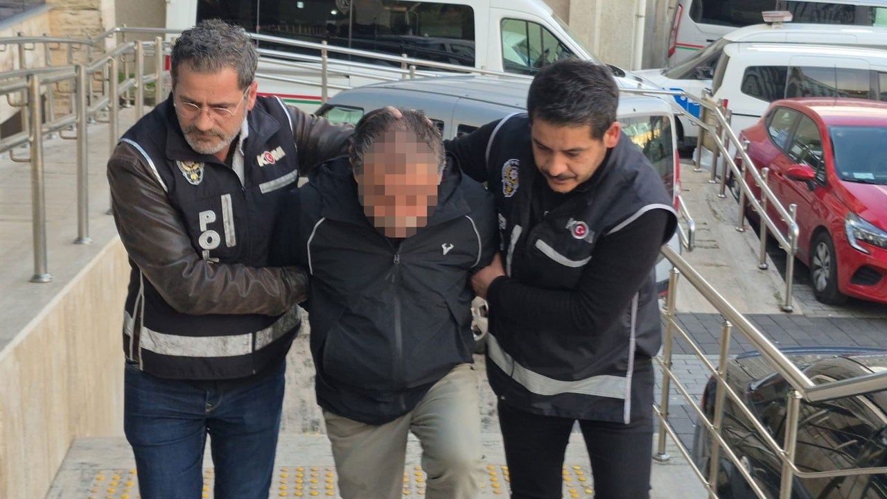 Üfürükçü yüzlerce kişiyi kandırdı! Muska yazıp servet kazandı