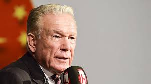 Uğur Dündar tükürdüğünü yaladı: Saydırdığı Halk TV’ye kapağı attı