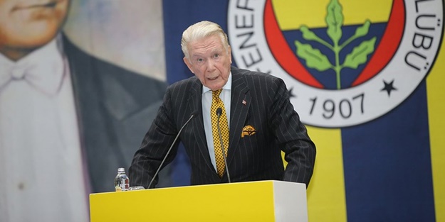 Uğur Dündar'dan Vefa Küçük'e: Soyadı gibi küçüldüğünün farkına varmıyor!