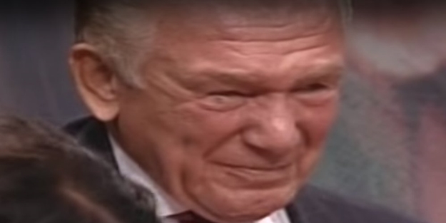 Uğur Dündar'ın makyajı aktı