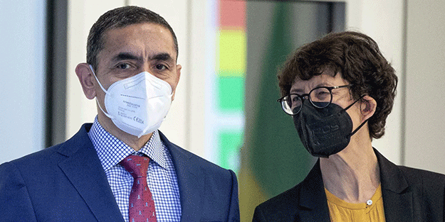 Uğur Şahin ve Özlem Türeci'ye ödül