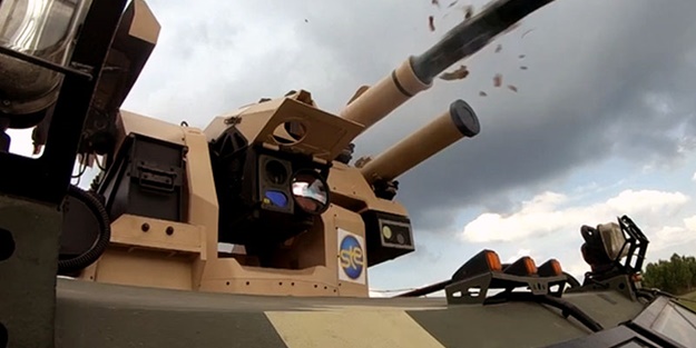 Ukrayna askerlerinden Türk silahıyla gövde gösterisi