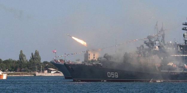 Ukrayna duyurdu: Ruslar kendi uçağını vurdu