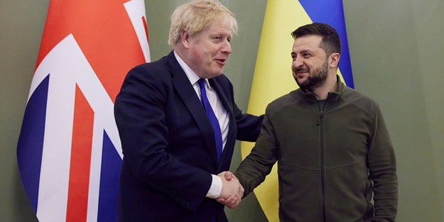 Ukrayna ile Rusya arasındaki barış görüşmelerini İngiltere baltalamış!