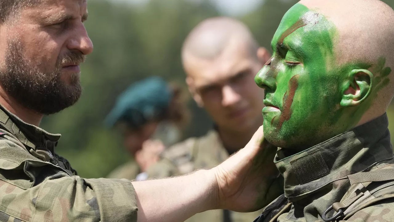 Ukrayna ilerliyor: Bazı savaş uçakları alev aldı! Gündemi sarsan sıcak çatışma kafalar karıştı