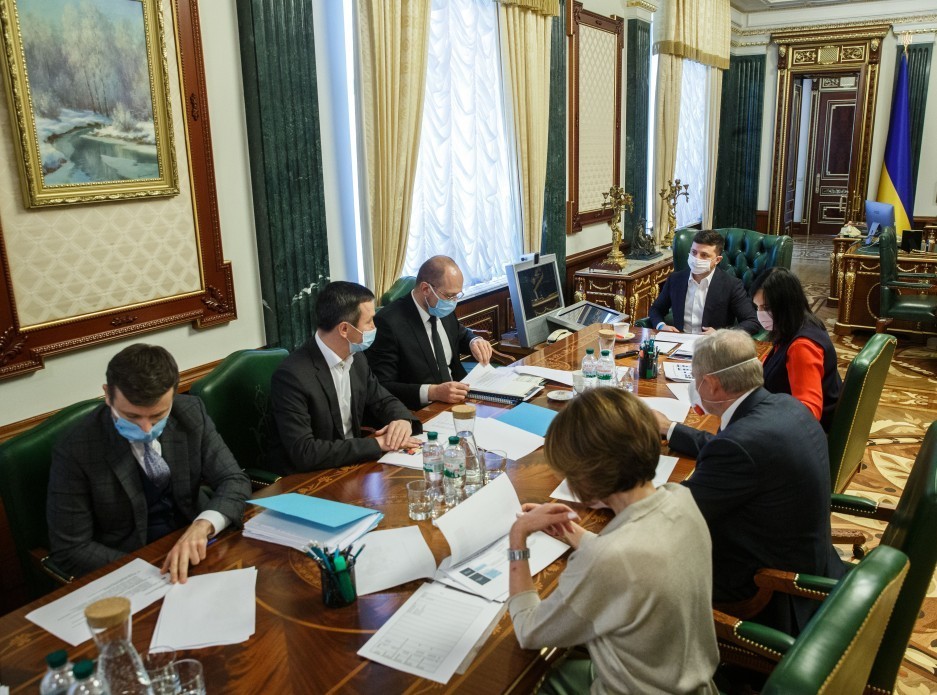 Ukrayna, korona virüs tedavisini bulana 1 milyon dolar ödül verecek 