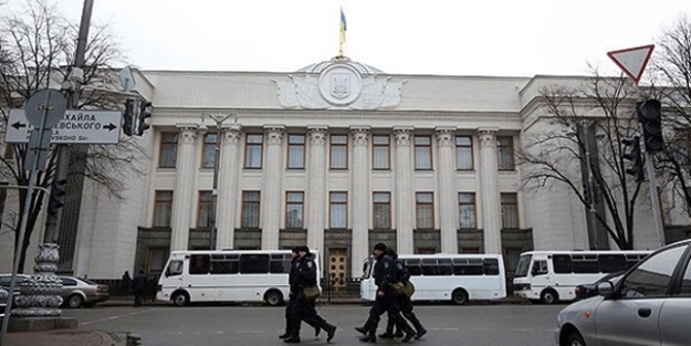 Bakanlar görevden alındı