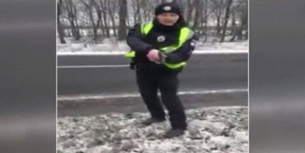 Ukrayna polisinden Türk şoföre küstah hareket!