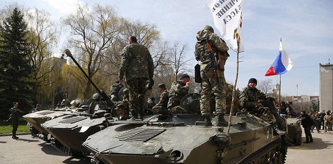 Ukrayna, Rus zırhlı araçlarını vurdu