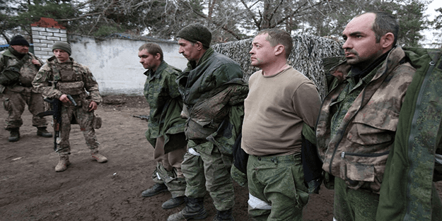 Ukrayna-Rusya arasında ilk esir takası böyle gerçekleşti!