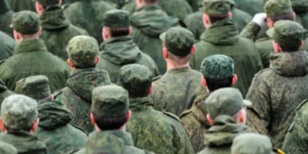 Ukrayna-Rusya savaşından etkilenen, aylardır maaş alamayan Rus askerleri isyanda! Rus yetkili duyurdu!