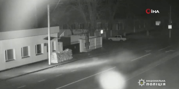 Ukrayna, Rusya'nın füze saldırısının görüntülerini yayınladı! Kent harabeye döndü