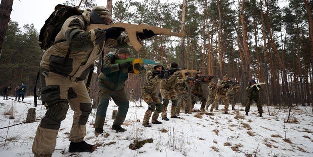 Ukrayna savaş hazırlıklarına başladı