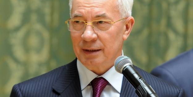 Ukrayna Başbakanı Azarov istifa etti