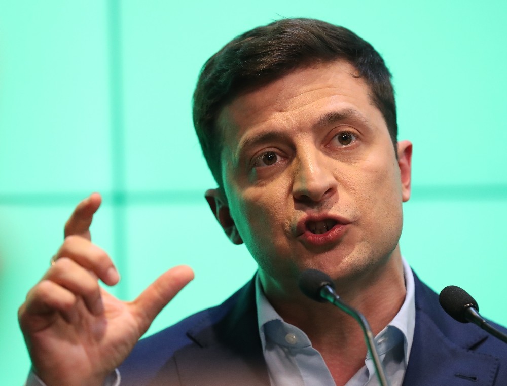 Ukrayna’da seçimin galibi komedyen Zelenskiy 