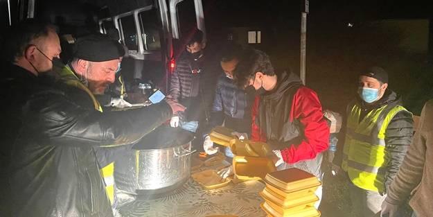 Ukrayna'daki savaştan kaçıp Almanya'ya gelenlere, Türkler sahip çıktı