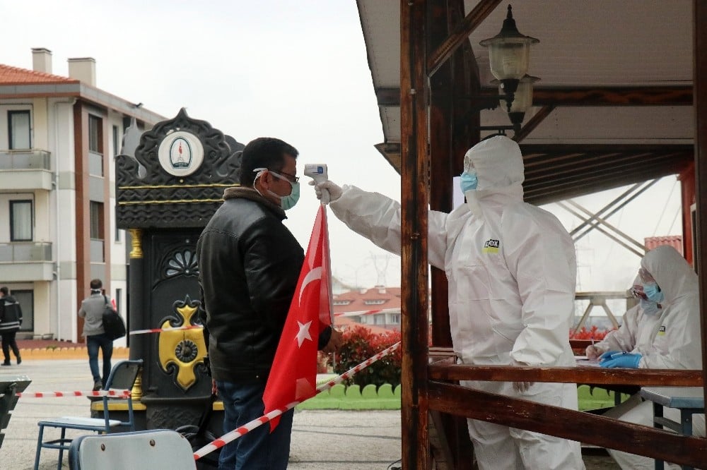 Ukrayna’dan gelen 88 tır şoförü Sakarya’da karantina altına alındı 